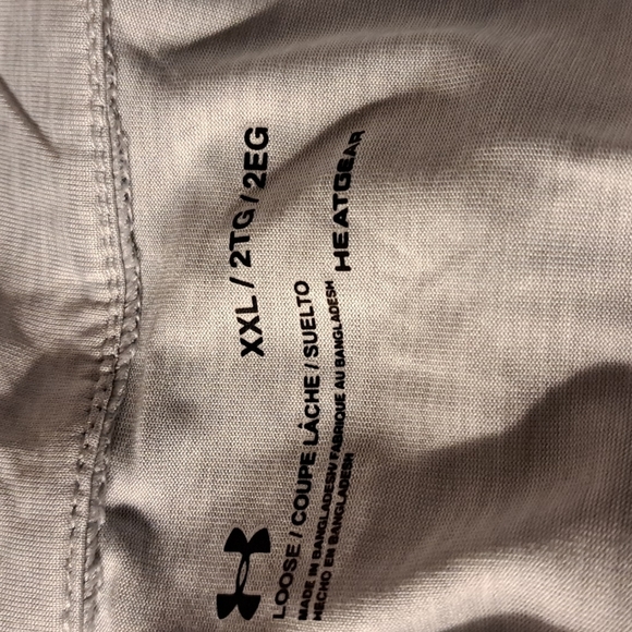 Under Armour Women's XXL light gray 1/2 zip top NWT - Picture 4 of 5